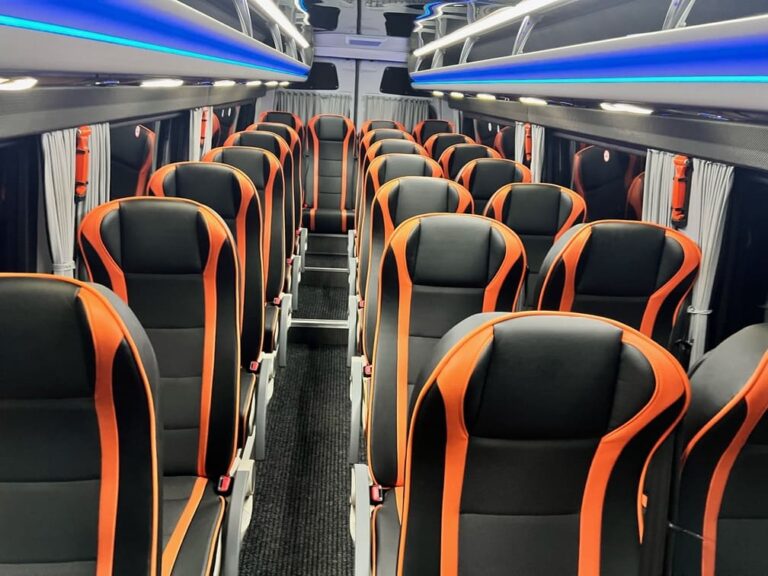 wynajem busów jelenia góra 4